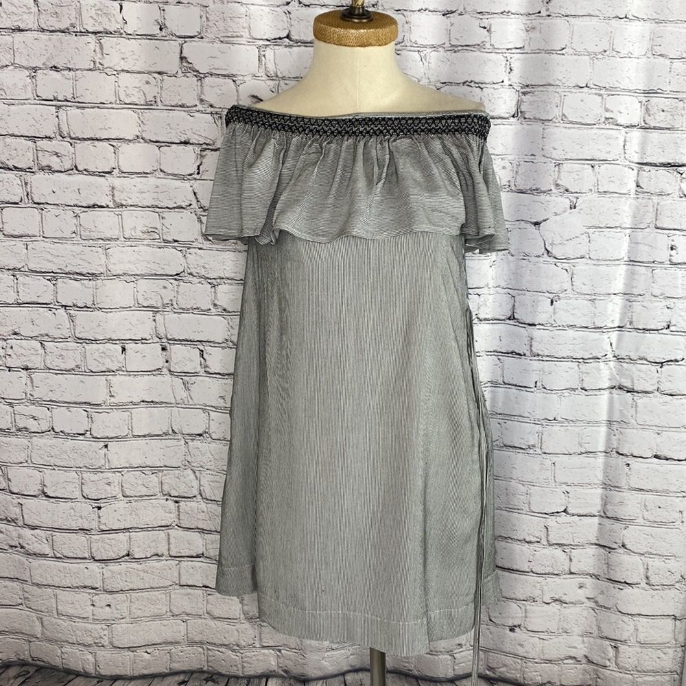 Loft Smocked Off Shoulder Belted Shift Dress W/Pockets Black / Cream Small - Picture 5 of 11